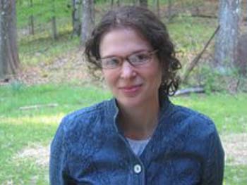 Gabrielle Kahn